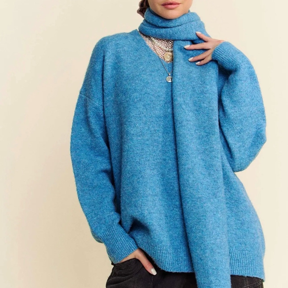 DAVI & DANI Blue Crew Neck Sweater